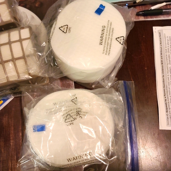 NIB Vacuum filters NV80 shark model - Picture 11 of 11